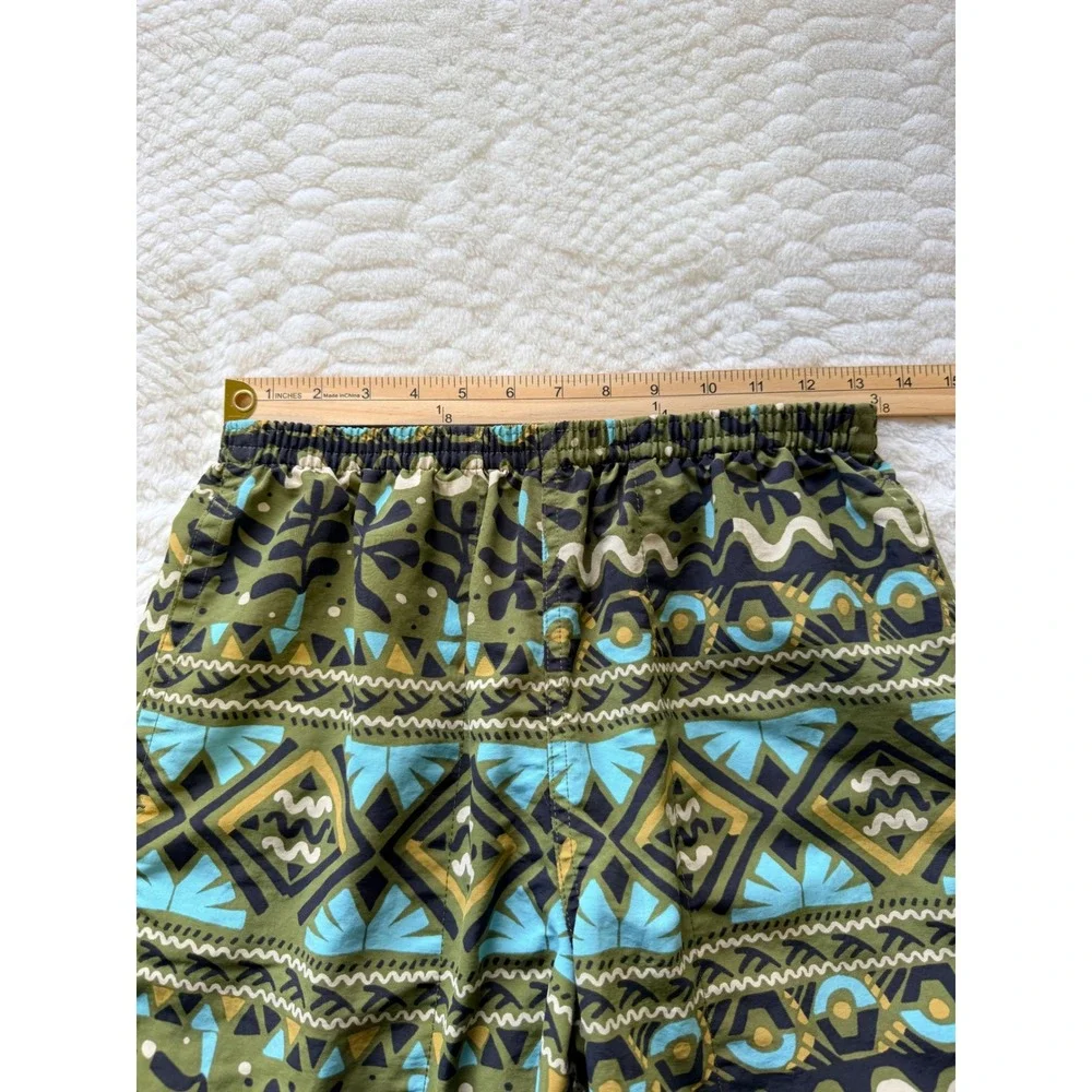 Patagonia Baggies Shorts‎ Mens Small Green Geometric Tribal Print 5 Inch Inseam